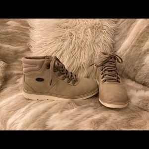 Lugz Beige size 7.5 sneaker boot